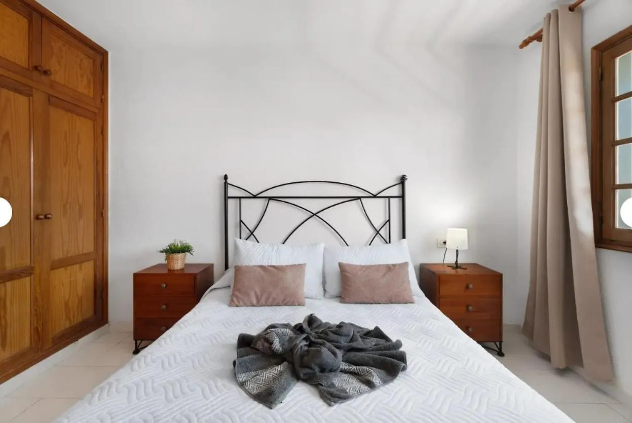 Apartamento Sol 'Vistas Al Mar Y Al Teide' Alcalá la Real